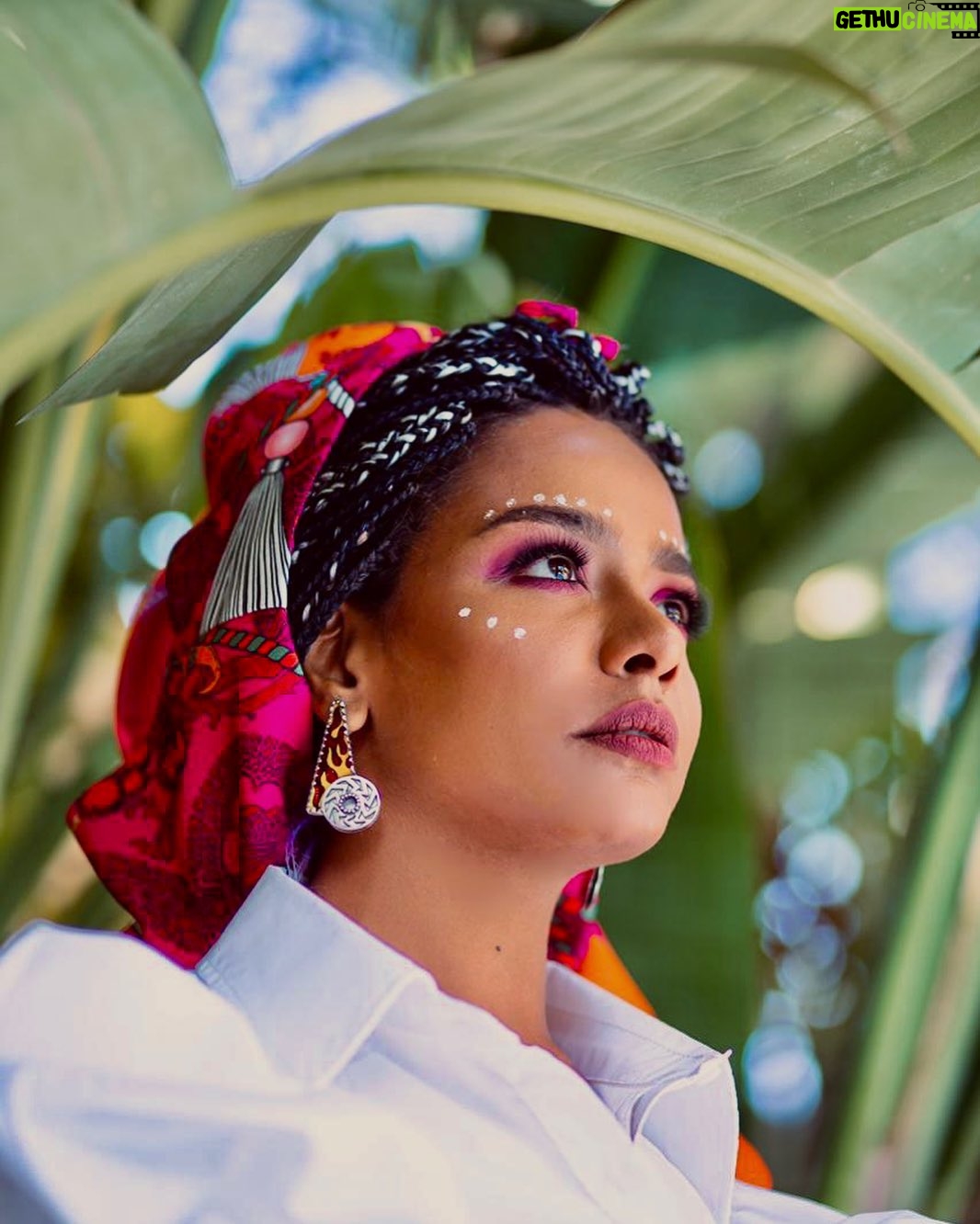 Asmaa Abulyazeid - 59.8K Likes - 🌸🌸
بقالي كتير ماتصورتش فبقلب في صوري القديمة☺️😅