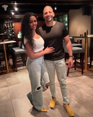 Asmaa Abulyazeid Instagram - It’s a DATE! ♥️

#husband #wife #datenight