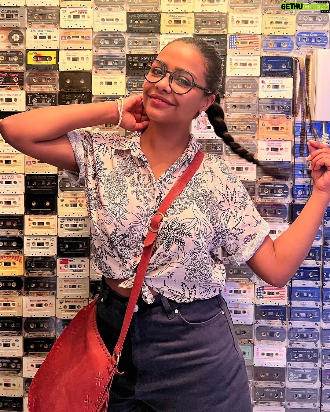 Asmaa Abulyazeid - 54.5K Likes - RETRO 📻