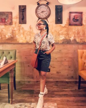 Asmaa Abulyazeid Instagram - RETRO 📻
