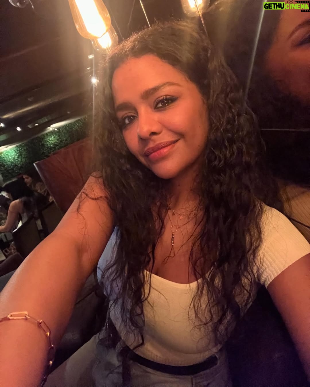 Asmaa Abulyazeid - 152.4K Likes - It’s a DATE! ♥️
#husband #wife #datenight