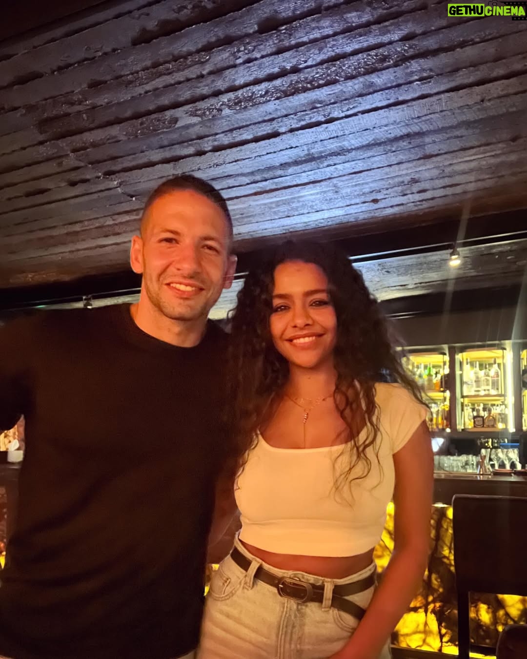 Asmaa Abulyazeid - 152.4K Likes - It’s a DATE! ♥️
#husband #wife #datenight