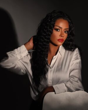 Asmaa Abulyazeid Instagram - كل سنة وانتو طيبين 
عيد سعيد عليكم و على كل احبابكم ♥️