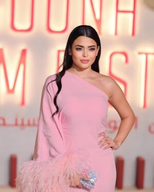 Asmaa Galal Instagram - Dress: @tallermarmo
Styled by @mohamedashraff 
Mua @mirnakauzman.makeup 
Clutch: @lilianafshar
Shoes: @machandmach
Hair @malaksamy_1 @alsagheersalons 
Jewelry @iramjewelry_
