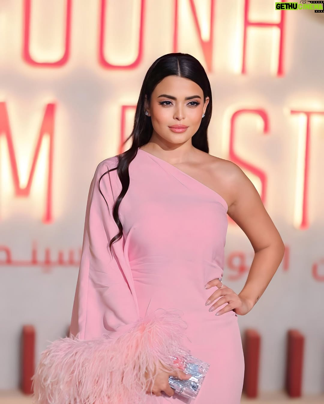 Asmaa Galal - 179.7K Likes - Dress: @tallermarmo
Styled by @mohamedashraff
Mua @mirnakauzman.makeup
Clutch: @lilianafshar
Shoes: @machandmach
Hair @malaksamy_1 @alsagheersalons
Jewelry @iramjewelry_