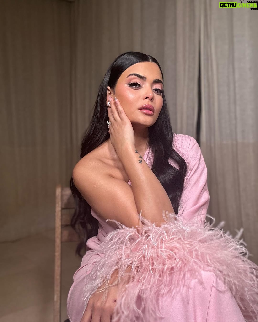 Asmaa Galal - 179.7K Likes - Dress: @tallermarmo
Styled by @mohamedashraff
Mua @mirnakauzman.makeup
Clutch: @lilianafshar
Shoes: @machandmach
Hair @malaksamy_1 @alsagheersalons
Jewelry @iramjewelry_