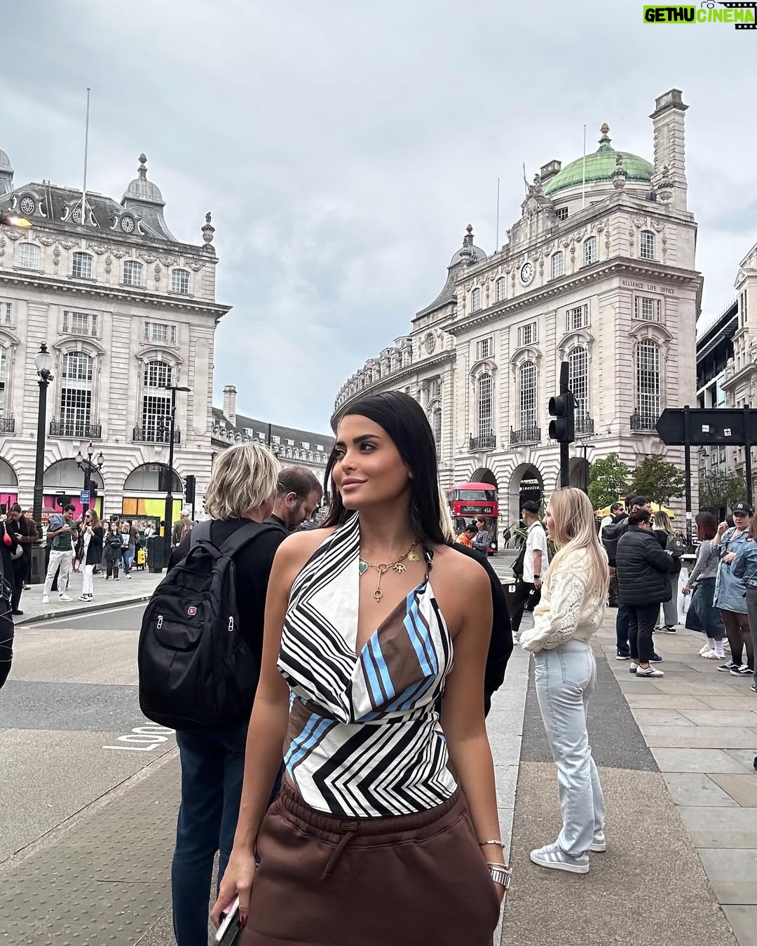 Asmaa Galal - 426.7K Likes - 🤎