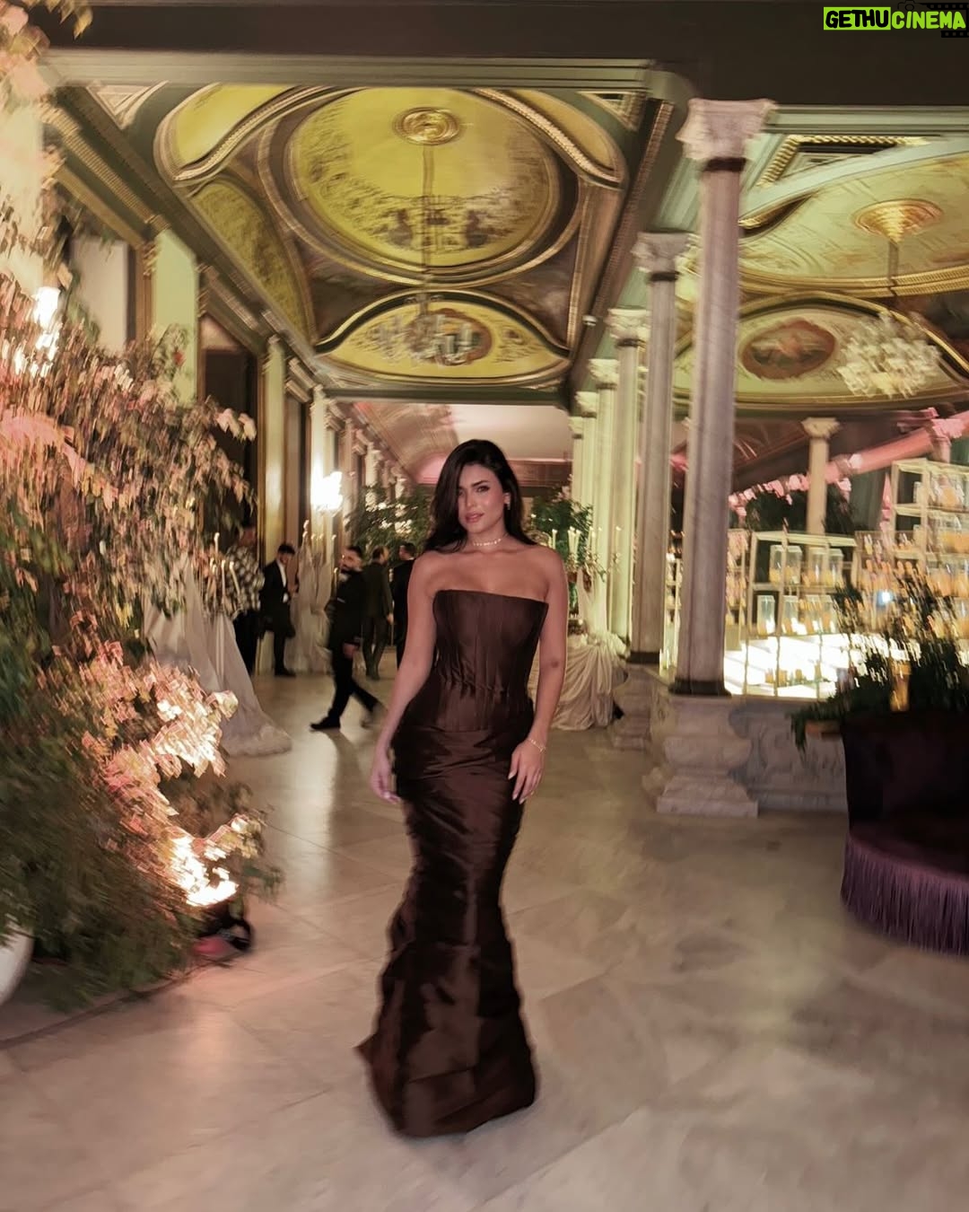 Asmaa Galal - 450K Likes - Yasmine and Zizo’s Wedding ✨♥️
In @kojakstudio
@louisdiamondsofficial