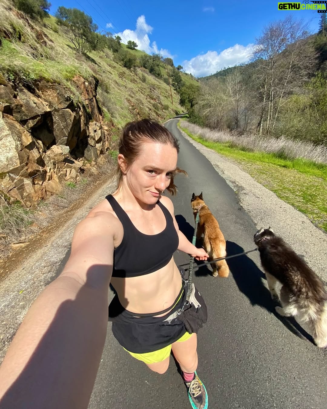 Aspen Ladd - 1.1K Likes - A little photo dump from the last week π