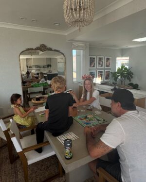 Aurora Culpo Instagram - If you had told me a few years ago that I’d have happy, well-adjusted kids, a peaceful co-parenting relationship, a job I genuinely love, and a new relationship that feels grounded and hopeful… I 𝘞𝘰𝘶𝘭𝘥 believe you. Not because it was guaranteed, but because I kept showing up and wouldn’t settle for anything less. It hasn’t been perfect — I’ve stumbled, course-corrected, and given myself grace when things went off course… and they did… a lot 🙃.

I stayed consistent with my work, releasing 52 episodes this year without missing a week — which still surprises me, honestly. And I kept putting myself out there, even when it felt uncomfortable, trusting that the right person would meet me where I was. I’m really grateful for where I am today and excited to keep going. #thisis36🎂