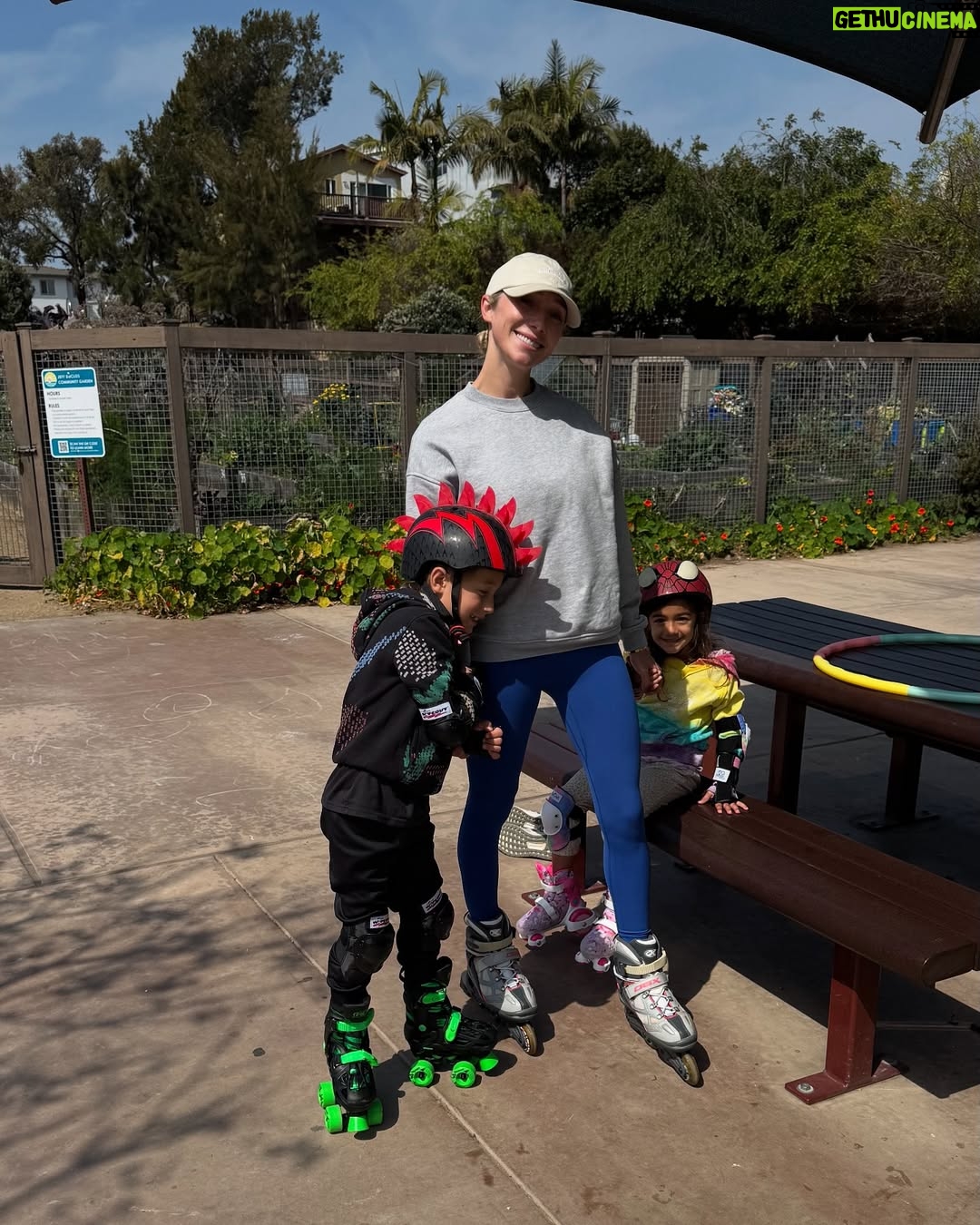 Aurora Culpo - 12.9K Likes - If you had told me a few years ago that I’d have happy, well-adjusted kids, a peaceful co-parenting relationship, a job I genuinely love, and a new relationship that feels grounded and hopeful… I 𝘞𝘰𝘶𝘭𝘥 believe you. Not because it was guaranteed, but because I kept showing up and wouldn’t settle for anything less. It hasn’t been perfect — I’ve stumbled, course-corrected, and given myself grace when things went off course… and they did… a lot 🙃.
I stayed consistent with my work, releasing 52 episodes this year without missing a week — which still surprises me, honestly. And I kept putting myself out there, even when it felt uncomfortable, trusting that the right person would meet me where I was. I’m really grateful for where I am today and excited to keep going. #thisis36🎂