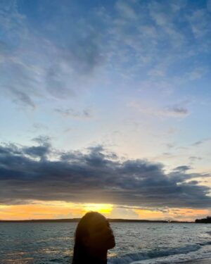 Aurora Ribero Instagram - Sunset bau bau   aku = 🤝🏻🫶🏻