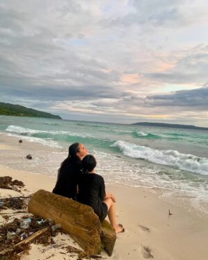 Aurora Ribero Instagram - Sunset bau bau   aku = 🤝🏻🫶🏻