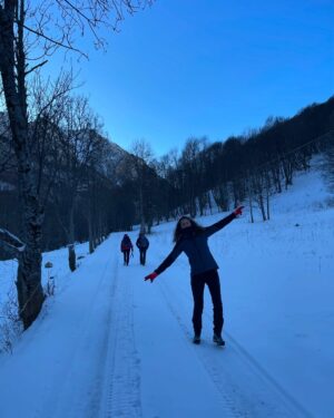 Aurora Ribero Instagram - Part 1 of the hike on the snowy snowy Mountain with the Fam🤍