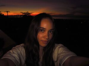 Aurora Ribero Instagram - Sun down, Let down🌅