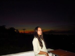 Aurora Ribero Instagram - Sun down, Let down🌅