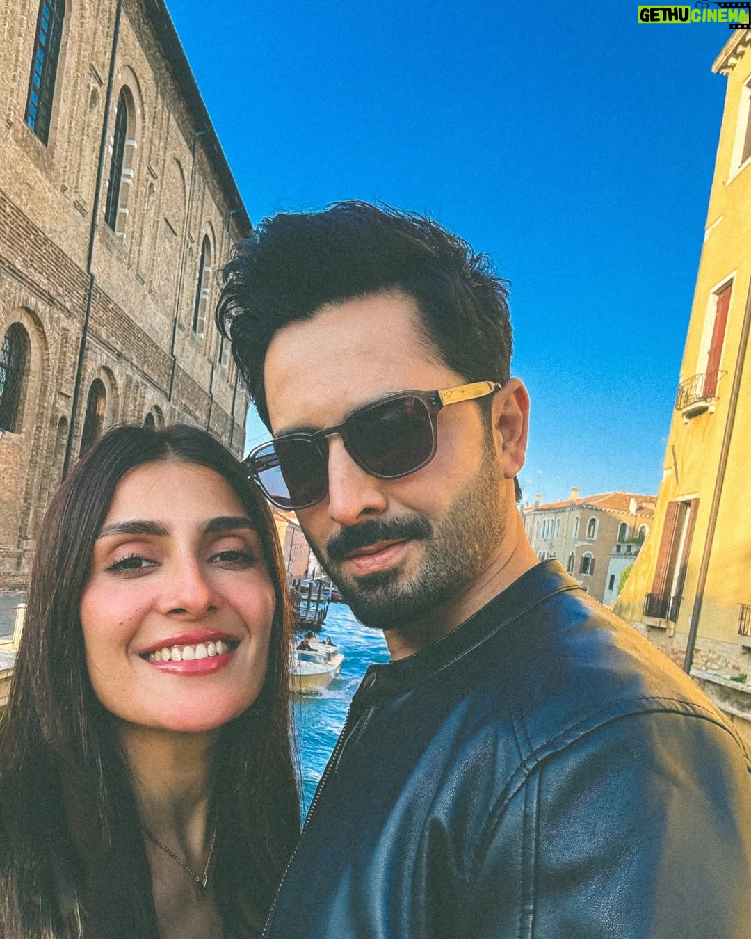 Ayeza Khan - 374.4K Likes - I have no words to describe how beautiful this city is. So I’ll leave the caption to this.🤍