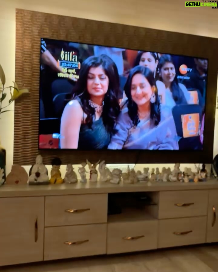 Ayushi Khurana - 29.8K Likes - Winning three awards felt like a dream come true. As a child, I used to watch the Zee Rishtey Awards, never imagining that one day I would perform on that very stage and receive awards as an actor. I am here today only because of my mother Thank you, Mumma @soniakhurana432 for everything. And to the love of my life @suraj.kakkar thank you for always being my biggest support. None of this would be possible without you.”
Thank you @sonnalakakar @goldiebehl @uttamahhlawwat @roseaudiovisuals for giving me Reet♥️
Thank you @zeetv @burneytuba @anuragsings for making my dream come ture.
Managed by @rupesh.sonar thank you for managing me so well
Styled by @praanavsrathod
Dreams do come true—when you have love, support, and endless determination.