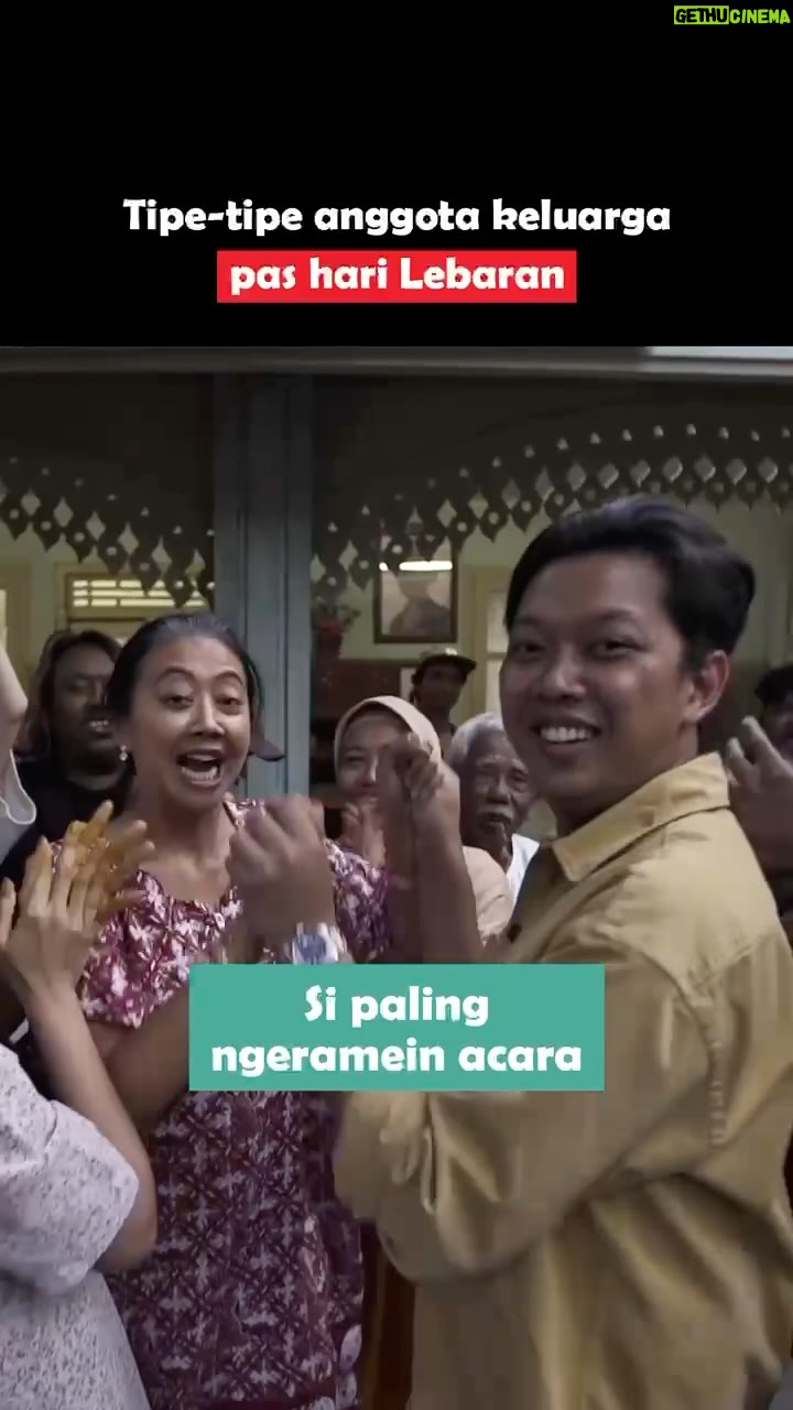 Ayushita - 699 Likes - Nek kumpul keluarga pas Lebaran, mesti ono macem-macem tipene. Rasane adem, guyub rukun… nganti H 3 wis mulai debat maneh 🤭
Kowe termasuk tipe yang mana? Tulis nang kolom komentar, sopo ngerti ono sing senasib!
Follow @cocotetonggo
#cocotetonggo #filmcocotetonggo #skakstudios #tobalifilm