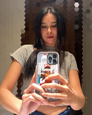 Ayushita Instagram - 🌬️🧠 🫁 💞 🪬 ‘Strength & sensitivity are soulmates’.—RuniLazuli