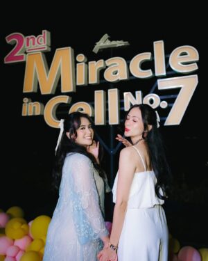 Ayushita Instagram - Gala Dinner film 2nd Miracle in Cell No.7 kemarin 🤍🤍🤍 

25 Desember di Bioskop siap-siap tissue yang banyak yah. 😭😭😭

Ayushita :

Styled @wanda_haraa 
Dress @saptodjojokartiko 
Accessories @adellejewellery
Makeup @nadiaokamakeup 
Hair @adehairdo 
Photo @armanfebryan & @snap.nuel