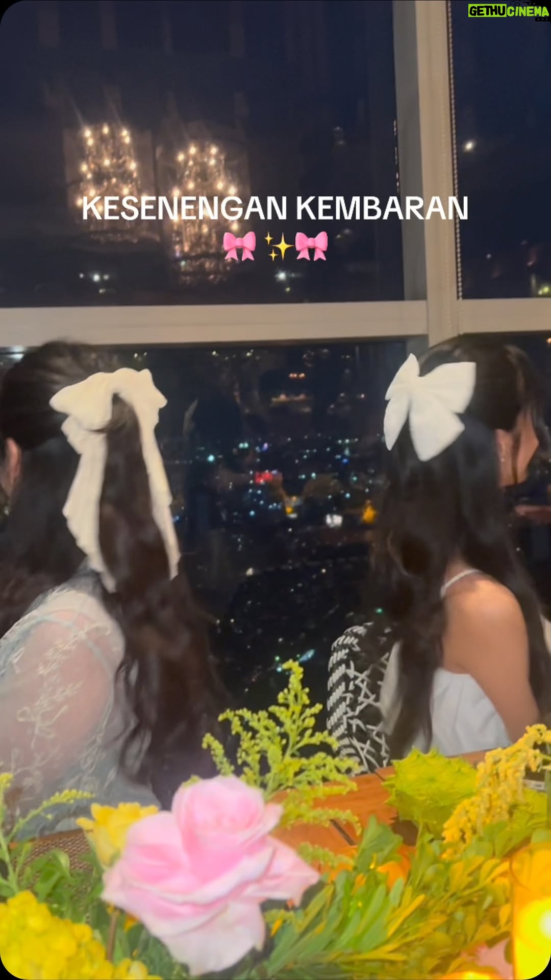 Ayushita - 3 Likes - Janjiannya padahal cuma jam datangnya, pas ketemu.. loh eh loh eh? Hahaha 🎀🎀🎀 Gemech kan tetiba kembaran ?! 🎀🎀🎀
2nd Miracle in Cell no.7 mulai 25 Desember 2024 diseluruh bioskop