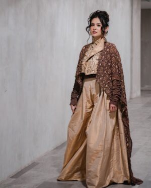 Ayushita Instagram - Anugerah Kebudayaan Indonesia

Makeup @nadiaokamakeup 
Hair @adehairdo 
Styled @aderio 
Dress @pt.pupukindonesia @tatakuntari @pika.pupukindonesia @rumahbumn.sulsel x @mayaratih.id #banggaUMKMPupukIndonesia
Photo @audreyhafiz