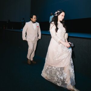 Ayushita Instagram - Sudah ketemu Bu Kemala di bioskop belum ? 👀 

Styled @wanda_haraa 
Dress @saptodjojokartiko 
Accessories @adellejewellery
Makeup @gunawan_beaute 
Photo @armanfebryan & @snap.nuel 

#2ndmiracleincellno7