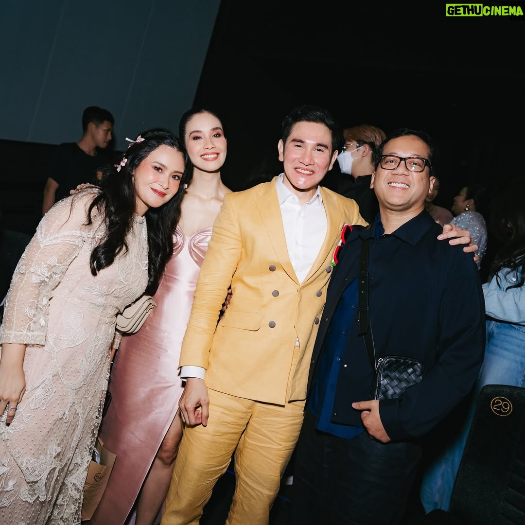 Ayushita - 3 Likes - Sudah ketemu Bu Kemala di bioskop belum ? 👀
Styled @wanda_haraa
Dress @saptodjojokartiko
Accessories @adellejewellery
Makeup @gunawan_beaute
Photo @armanfebryan & @snap.nuel
#2ndmiracleincellno7