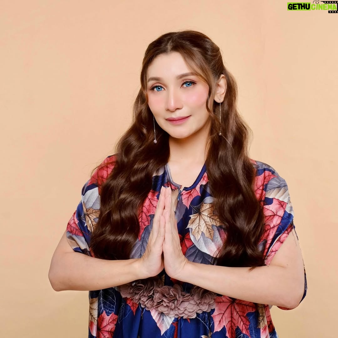 Baby Margaretha - 3 Likes - Selamat berbuka untuk kamu yang paling setia menunggu siaran azan Magrib di TV 😇
#ramadhan #fasting #photogram #ootd #kaftan #babymargaretha #ramadhan2024 #ramadhankareem #ramadhanvibes