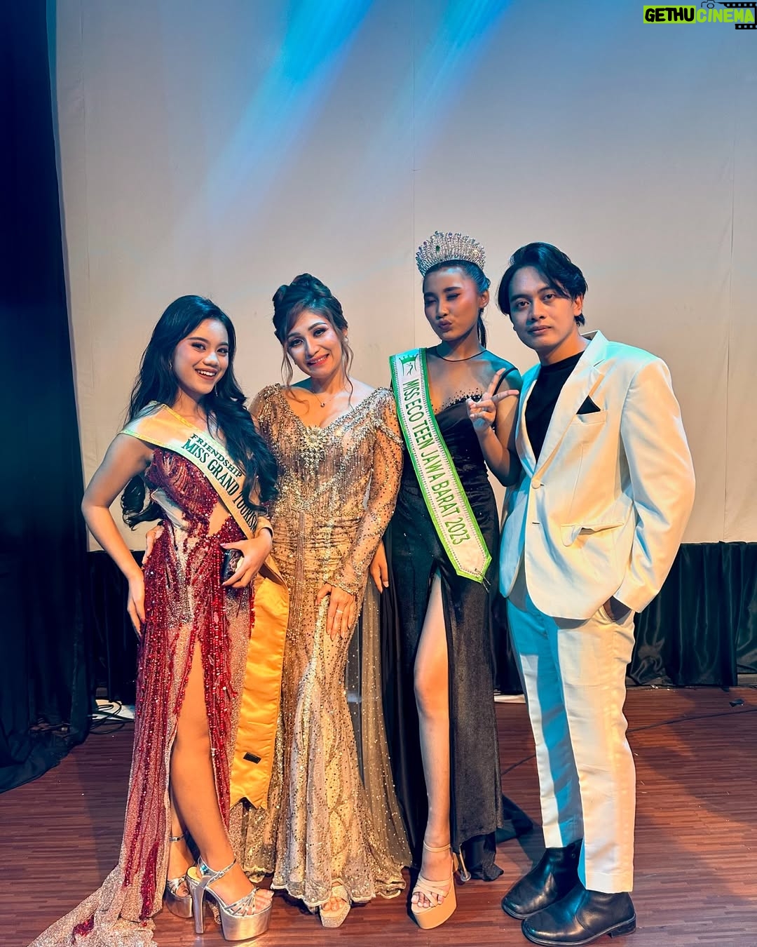 Baby Margaretha - 3 Likes - Selamat kepada Miss Grand Tourism dan Miss Ecoteen terpilih
Semoga menjadi inspirasi dan bertugas dengan Baik š
#MisterMissGrandTourismJawaBarat #missecoteen #MMGTIJabar #mmgtiindonesia