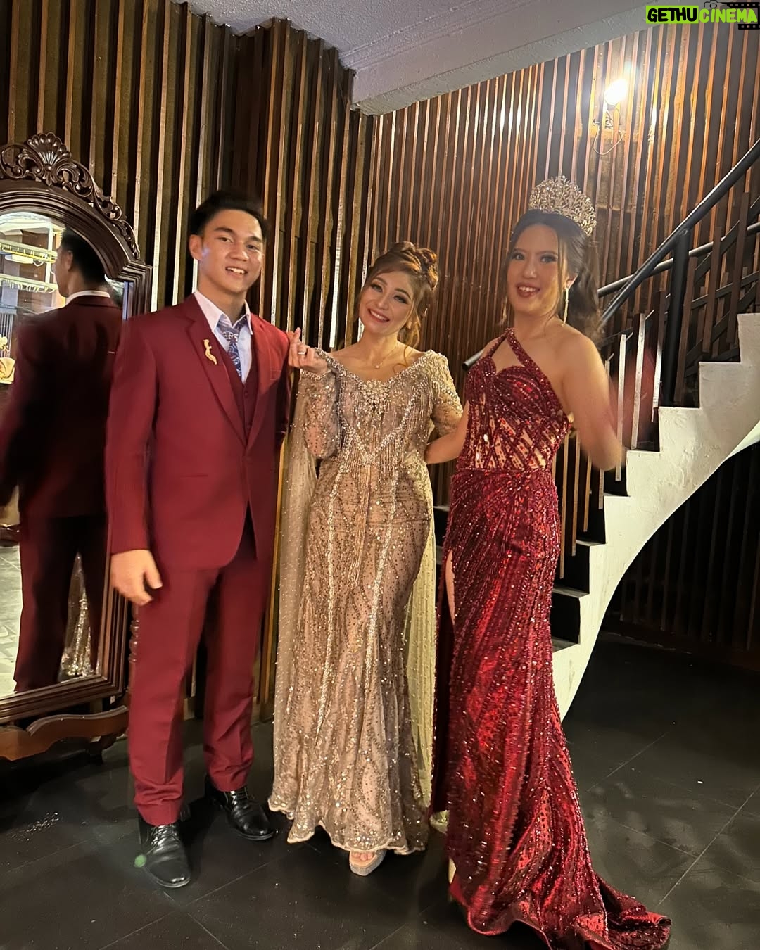 Baby Margaretha - 3 Likes - Terima kasih kepada tim yang telah mendukung penampilan saya, dengan busana indah dari @tinongkebaya dan sentuhan makeup sempurna oleh @yanie_naya
#MisterMissGrandTourismJawaBarat #MMGTIJabar #MMGTIIndonesia