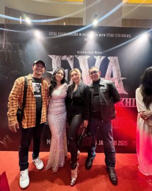 Baby Margaretha Instagram - Gala Premiere Film "EVA" Pendakian Terakhir.
Tayang di Seluruh Bioskop Indonesia 16 Januari 2025 😎

#movie #eva #filmeva #bioskop #bioskopindonesia #explore #horormovie #hororindonesia #cinema #cinemaxx #epicentrumxxi #cinemaxxi #epicentrum #jakarta