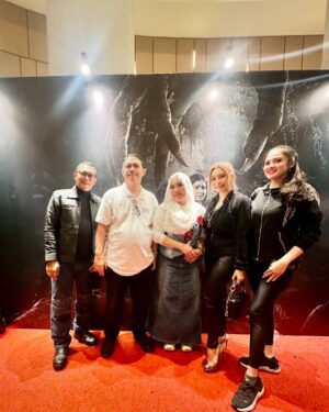 Baby Margaretha Instagram - Gala Premiere Film "EVA" Pendakian Terakhir.
Tayang di Seluruh Bioskop Indonesia 16 Januari 2025 😎

#movie #eva #filmeva #bioskop #bioskopindonesia #explore #horormovie #hororindonesia #cinema #cinemaxx #epicentrumxxi #cinemaxxi #epicentrum #jakarta