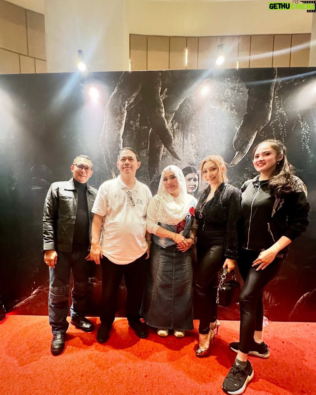 Baby Margaretha - 3 Likes - Gala Premiere Film "EVA" Pendakian Terakhir.
Tayang di Seluruh Bioskop Indonesia 16 Januari 2025 😎
#movie #eva #filmeva #bioskop #bioskopindonesia #explore #horormovie #hororindonesia #cinema #cinemaxx #epicentrumxxi #cinemaxxi #epicentrum #jakarta