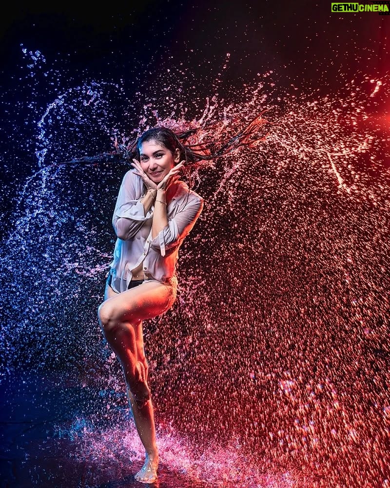 Baby Margaretha - 17.4K Likes - Splish Splash 💦
Lensed : @hendrawanstefanus
MUA : @dlanysmua
Event : @padepokanbolosgawe
Lighting @visico_indonesia
#babymargaretha
#photomodel
#photoconcept
#photosession
#instaphoto
#conceptualphotography
#modelphotography
#portraitmood
#photooftheday
#indonesianmodel
#padepokanbolosgawe
#wgbolosgawe
#wgpropokator
#setiaptgl32motobule
#visico #visico_indonesia #goVisico #lightingiseverything #EnnergySolutions
#witacom