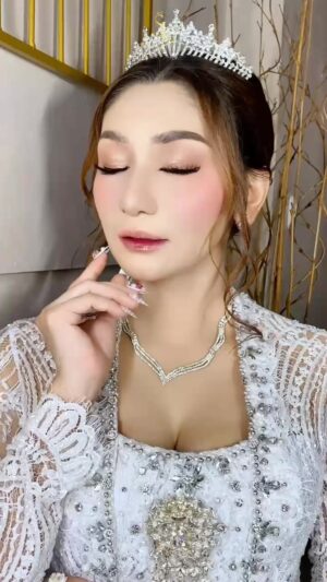 Baby Margaretha Instagram - Bridal Photoshoot👰🏻‍♀️
MUA @anneprima_makeup x @safalavienawedding 
Attire @safalavienawedding 
Hair Do @ayu_berindang 
Wardrobe @resshapratiwi18 

#BridalPhotoshoot #IndonesianWedding #makeuplook #traditionalwedding #makeupdetails #safalavienawedding #whitedress #photomodel #bridalmodel #indonesianmodel #babymargaretha