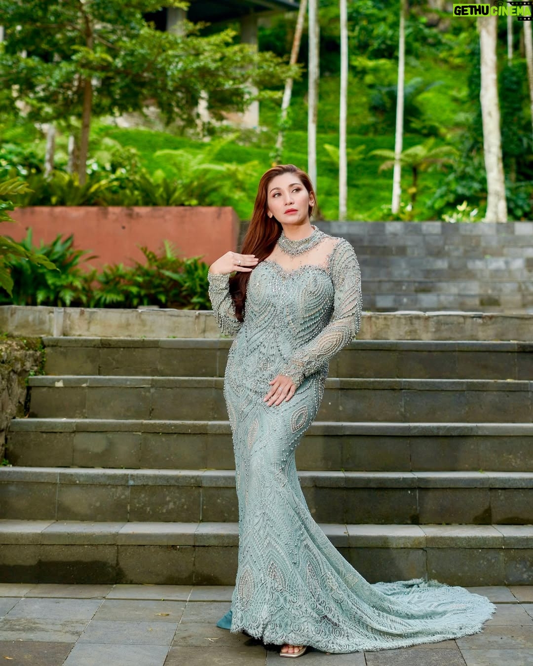 Baby Margaretha - 3 Likes - Cinta bukan tentang mengubah seseorang.
Ini tentang caramu menerima seseorang apa adanya dan tumbuh bersamanya 💚
Lensed @sutemmy
Attire @danymulya.atelier @concettawedding
Location @sangria_resortspa
#sangria #sangriaresort #sangriaresortandspa #concettawedding #danymulyaatelier #sage #sagegown #instaphoto #instabeauty #instalike #instalove #instagram #babymargaretha #bandungplacetogo #lembangbandung #indonesia