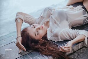 Baby Margaretha Instagram - Aku ini bukan Pemalas, tapi hanya sedang menjalankan “ Mode Hemat Energi saja “

Photo @bangtoyib.art 
MUA @dianlestarimua 
Event @js.photowork 
Venue @gunawangsamerr 

#babymargaretha 
#photomodel
#photoconcept 
#photosession 
#instaphoto
#conceptualphotography
#modelphotography
#portraitmood
#photooftheday
#indonesianmodel 
#jsphotowork
#surabaya