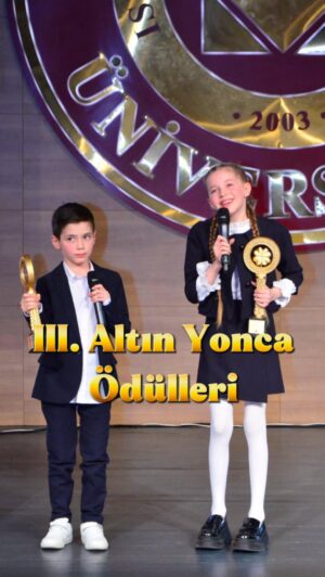 Bade Arazlı Instagram - İstanbul Aydın Üniversitesi, III.Altın Yonca Ödülleri, Yılın En İyi Kız ve Erkek Çocuk Oyuncusu Ödüllü 🏆✨
Reklam yok
#badearazlı #boraarazlı #yagmuryıldırım #altınyoncaödülleri #istanbulaydinüniversitesi #bilkoleji #burakkut #ödültöreni #gönüldağı #cocukoyuncu #cocukoyuncuödülü #yılıneniyioyuncusu #oyuncu