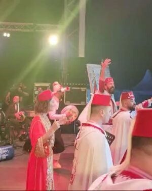 Balqees Ahmed Fathi Instagram - الحفل الفارق تماما في مسيرتي الفنية بحضور قرابة نصف مليون متفرج في #المغرب وتحديدا في #المضيق احتفالا بعيد الشباب فكل الحب والتباريك بعيد جلالة الملك محمد السادس حفظه الله وللشعب المغربي كاملا على الحفاوة والاستقبال في مهرجان الشواطيء وألف مبروك لكل القائمين في اتصالات المغرب على هذا النجاح الباهر 🇲🇦
المغرب ديما طووووووب والله يكبر بيكم بحال ما كبرتوا بيا ولا عمركم قصرتوا معاي والله يقدرني على رد الجميل ❤️🔥 الرقم اللي حققناه أمس كسر حاجز جميع الأرقام الجماهيرية وهذا هو جمهور المغرب الذي لا يستهان به 🙏🏼❤️
Special thanks @maroctelecom
@adil_oujaa
@groupe_laasal_officiel