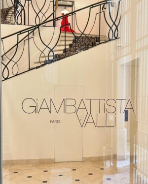 Balqees Ahmed Fathi Instagram - Dreaming with @giambattistavalliparis 🌸
Thank you @giambattistavalli for having me 🤍
Stylist: @cedrichaddad
Makeup: @bexbeautyofficial
Hair: @ilhammestour
Photo Credits: @karlphotography
Video: @mario_capozzoli_
#Balqees #بلقيس #بلقيس_فتحي