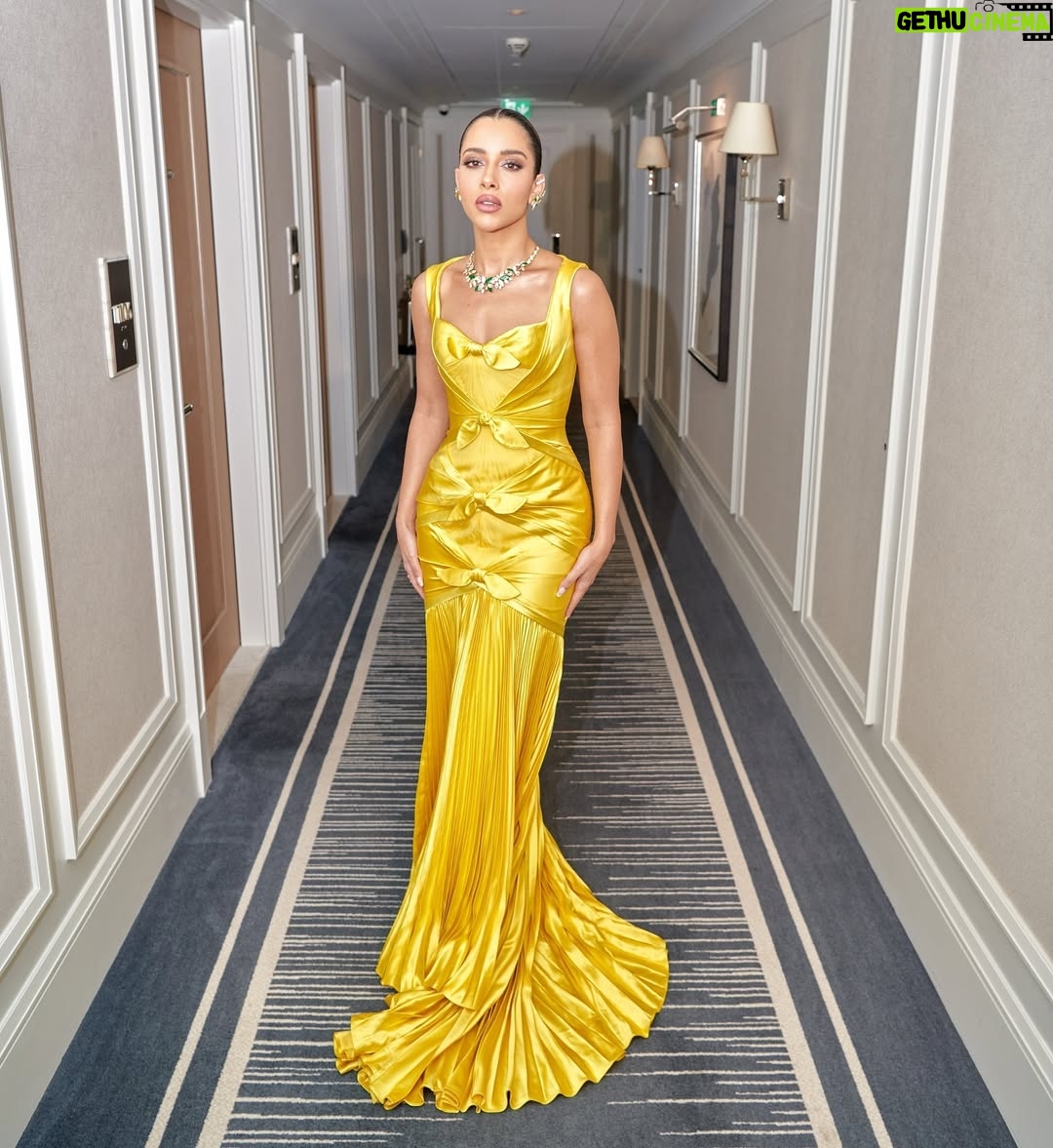 Balqees Ahmed Fathi - 36.7K Likes - Thank you #London 🔥

Styled by @cedrichaddad 
Dress: Archive @georgeschakraofficial
Hair @ilhammestour 
Makeup @bexbeautyofficial 
Jewelry @messika 
Photos @colin_dack 
Videos @georgegrovesart 

#Balqees #بلقيس #بلقيس_فتحي #balqeesfathi