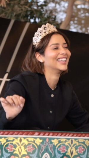 Balqees Ahmed Fathi Instagram - اهل الكرم والعز اهلي في #المغرب 🇲🇦 استقبال مفرح ومبهج وبدينا تحضيرات حفلي في موازين يوم ٢٣ ان شاء الله 😍
كلشي غينوضها معايا في الحفلة وإلا ما نوضتهاش #سيل_ليا 😂❤️