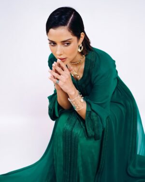 Balqees Ahmed Fathi Instagram - Had the best time with @allalirachid
Thank you for having me💚🇲🇦
Stylist: @cedrichaddad
Jewelry: @ashaha.jewelry
Makeup: @bexbeautyofficial
Hair: @salon_mus_diva
Photographer: @novarita.photography