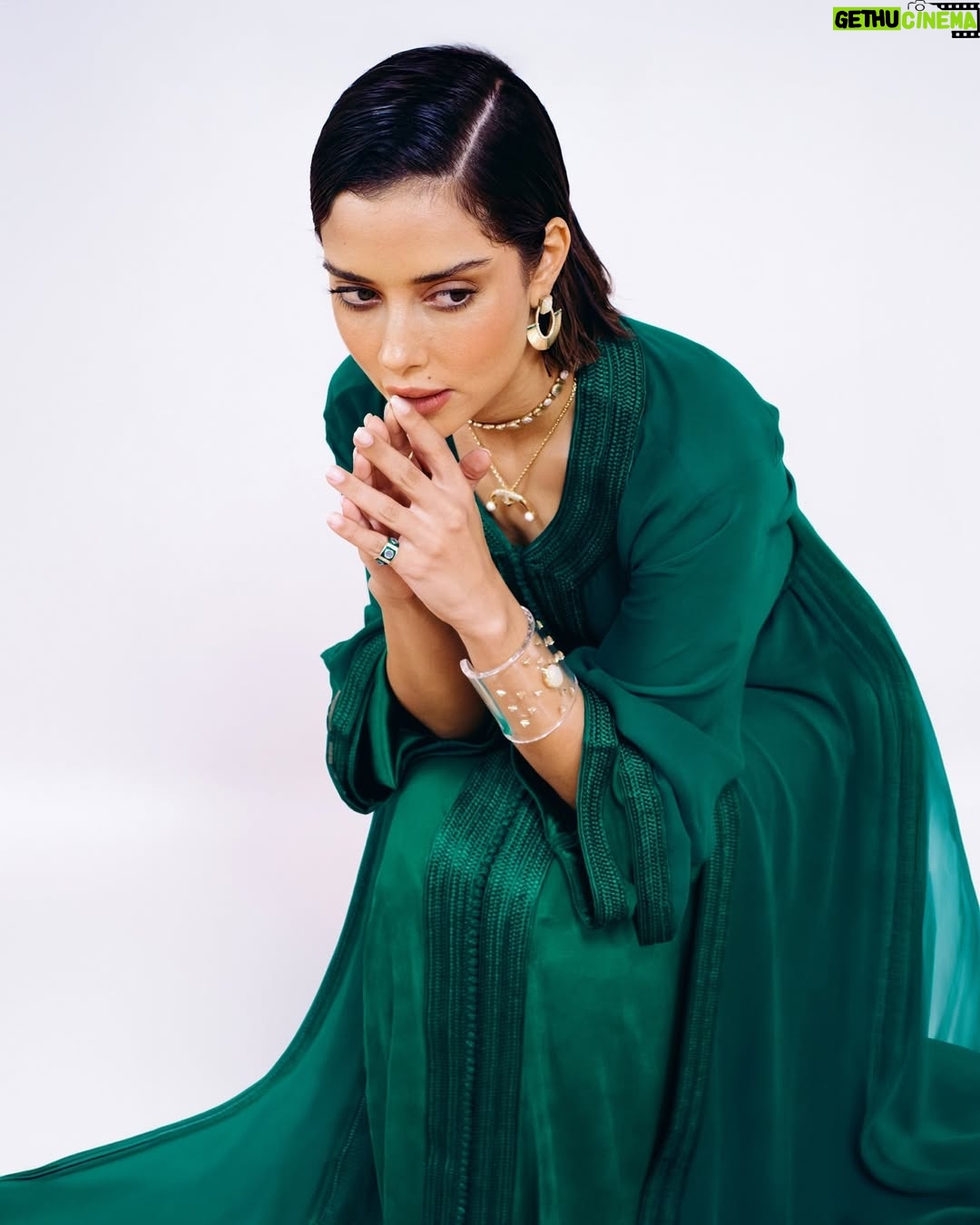 Balqees Ahmed Fathi - 126.5K Likes - Had the best time with @allalirachid
Thank you for having me💚🇲🇦

Stylist: @cedrichaddad 
Jewelry: @ashaha.jewelry
Makeup: @bexbeautyofficial 
Hair: @salon_mus_diva
Photographer: @novarita.photography