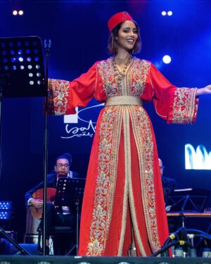 Balqees Ahmed Fathi Instagram - #القفطان_المغربي حاضر دائما ❤️🇲🇦
Styled by @cedrichaddad
Caftan by @maisonfatim
Hair @salon_mus_diva
Makeup @bexbeautyofficial
Photos @novarita.photography