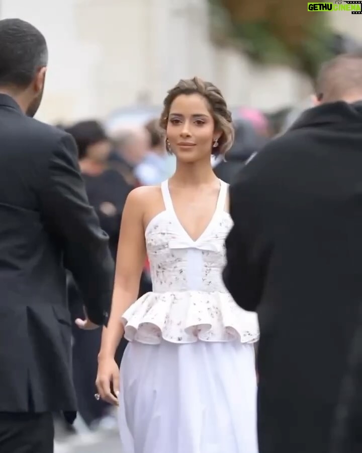 Balqees Ahmed Fathi - 34.5K Likes - Dreaming with @giambattistavalliparis 🌸 
Thank you @giambattistavalli for having me 🤍

Stylist: @cedrichaddad 
Makeup: @bexbeautyofficial 
Hair: @ilhammestour 
Photo Credits: @karlphotography 
Video: @mario_capozzoli_ 

#Balqees #بلقيس #بلقيس_فتحي
