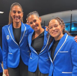 Beatriz Ferreira Instagram - Ontem foi o aniversário de 60 anos da @tvglobo, e eu pude estar presente e compartilhar esse momento com diversos atletas que são inspiração e motivo de orgulho para mim. Estar ali com tantos atores e apresentadores que admiro, e que cresci acompanhando e vendo o trabalho, foi surreal. A noite de ontem foi incrível!

Fiquei muito feliz por receber tanto carinho e por ter sido convidada para esse momento. Espero que seja o primeiro de muitos. Sei o quanto isso foi importante não só para mim, mas também para o meu esporte, por estar sendo representado.

Só tenho a agradecer. Muito obrigada, TV Globo! Muito obrigada a todos que contribuíram para que eu pudesse estar lá.

#tvglobo #60anosglobo #redeglobo #maetonaglobo