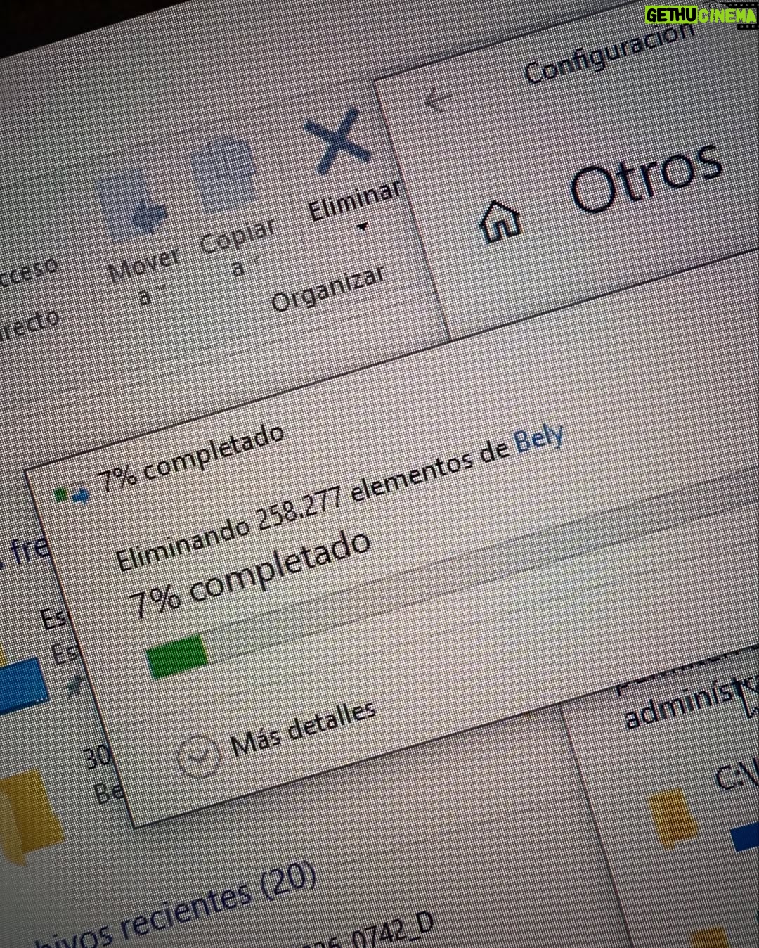 Bely Basarte - 3.1K Likes - pues a bunch of stuff 🤍